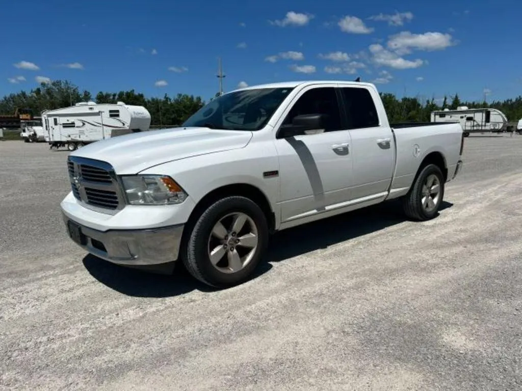 2019 Ram 1500 SLT Extended Cab 4x4 Pickup Truck 1C