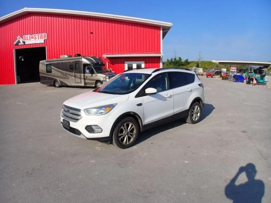2018 Ford Escape 4WD Sport Utility Vehicle 1FMCU9G
