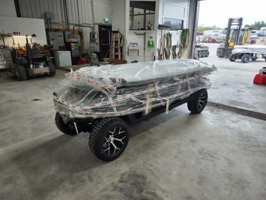 UNUSED 2025 SDLanch SDLGC100 6 Person Golf Cart LQ