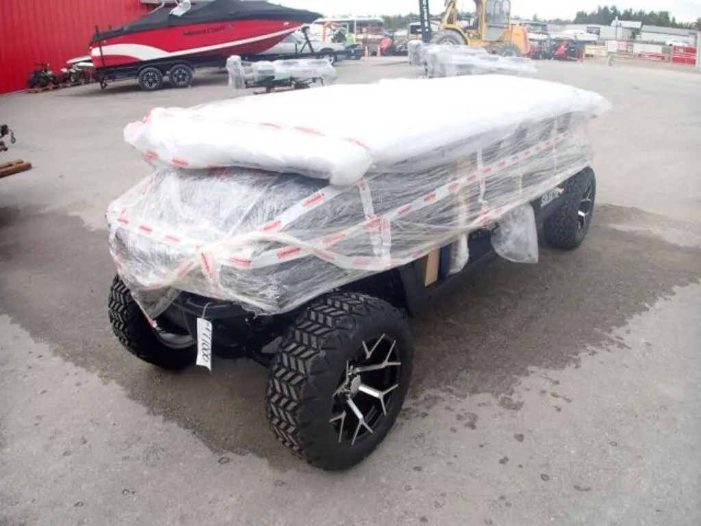 UNUSED 2025 SDLanch SDLGC100 6 Person Golf Cart LQ