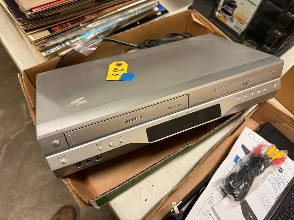 Toshiba DVD/VHS Player