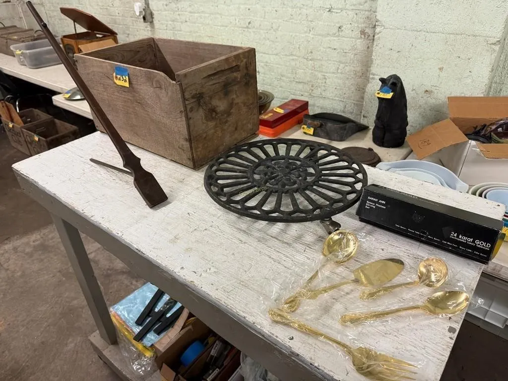 Cast Iron Base w/wheels & other