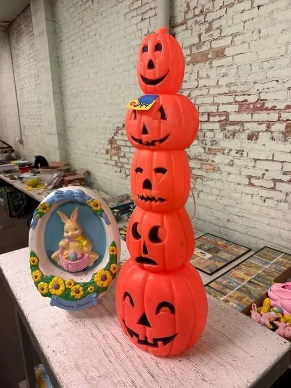 Halloween & Easter D�cor