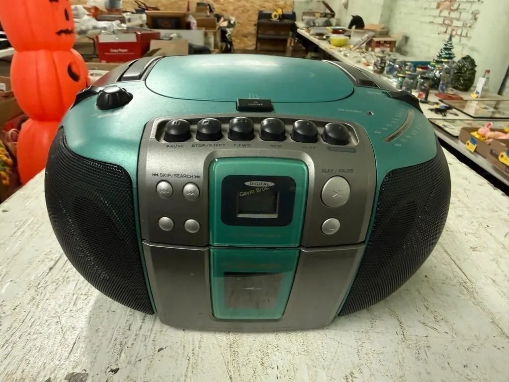 Emerson Portable Stereo Radio Cassette Player