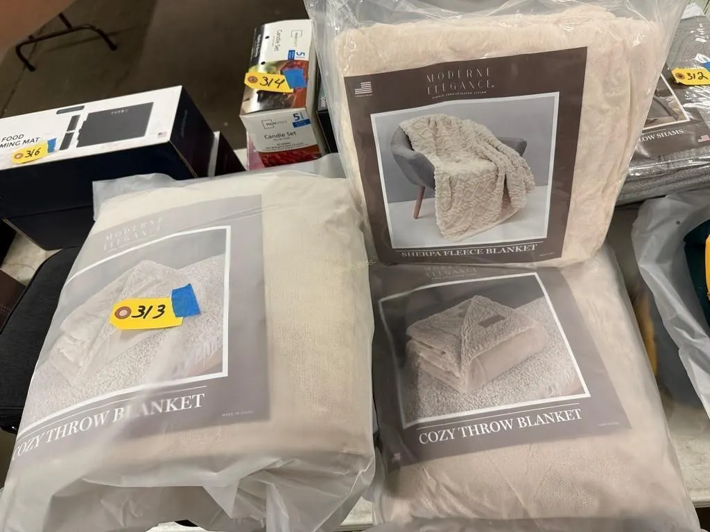 (2) Throw Blankets & (1) Fleece Blanket