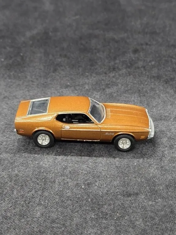 1/64 Scale Motor Max Fresh Cherries 1971 Ford