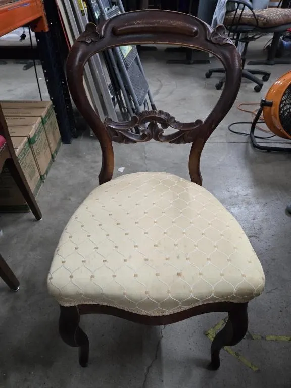 Antique Victorian-style Balloon Back Side Chair