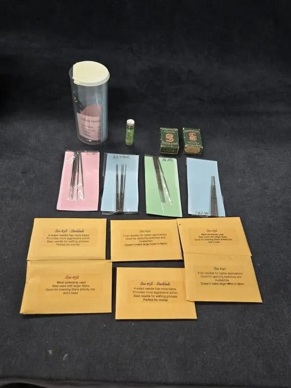 Assorted Vtg Singer Needles in Original Boxes