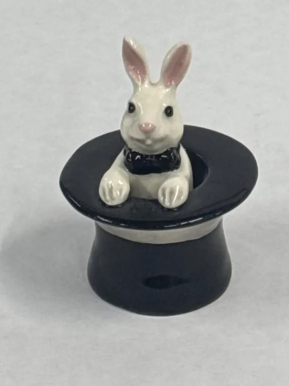 Vintage Hagen Renaken Rabbit In Hat Figurine