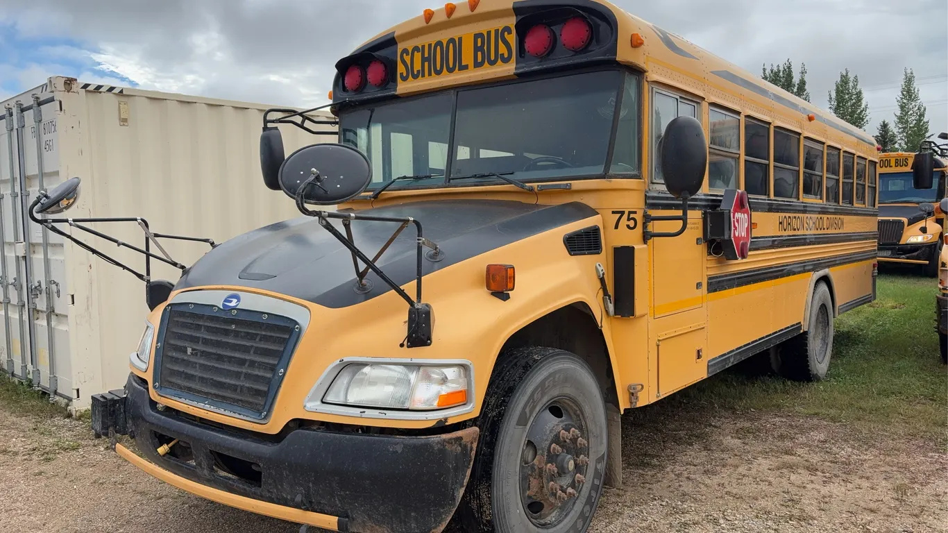2011 BLUEBIRD BUS - #75