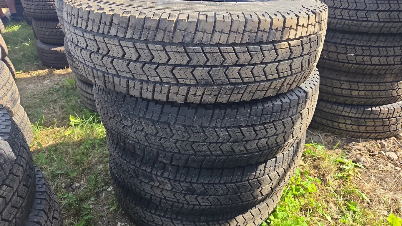 Set of 4 Michelin Primacy XC 235/80/17
