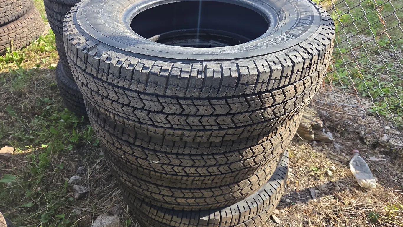 Set Of 4 Michelin Primacy XC 235/80/17