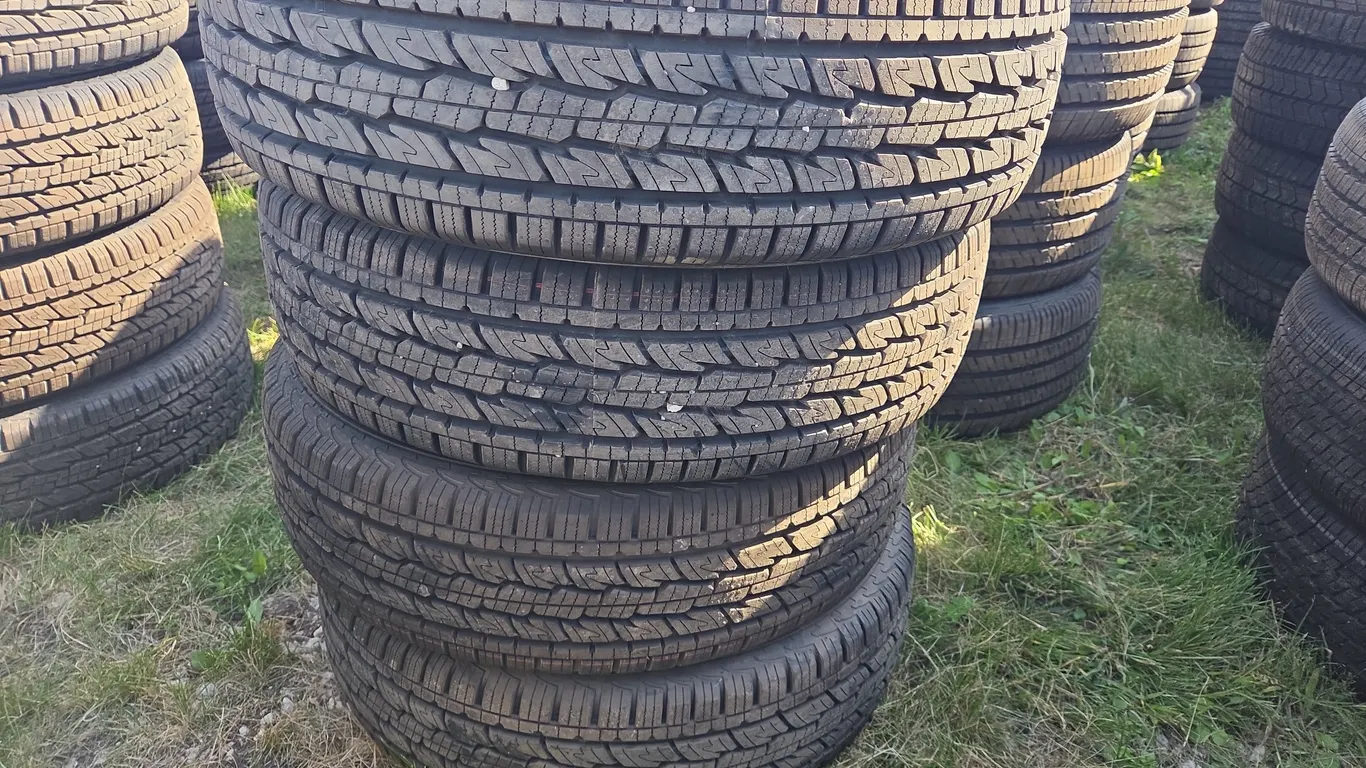 Set Of 4 General Grabber 225/75/16