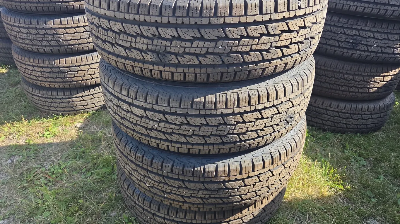 Set Of 4 General Grabber 225/75/16