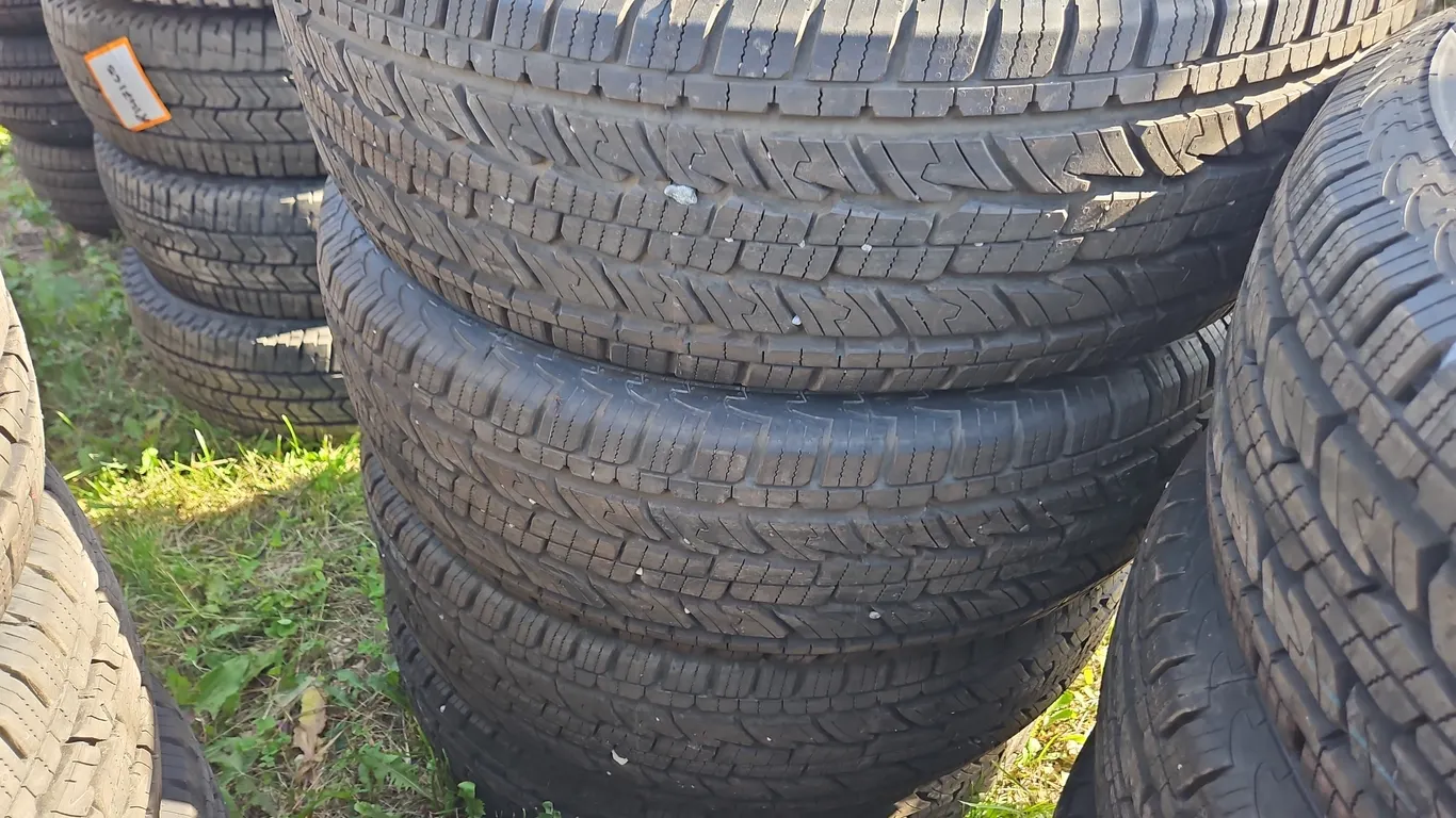 Set Of 4 General Grabber 225/70R16