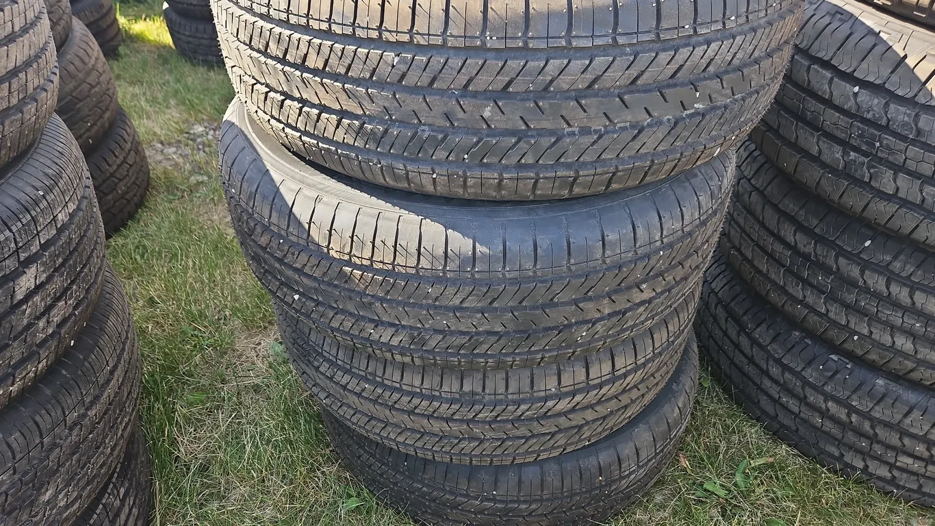 Set Of 4 Yokohama Geolander 225/60R17