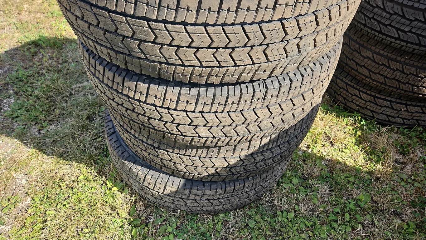 Set Of 4 Michelin Primacy 235/80R17