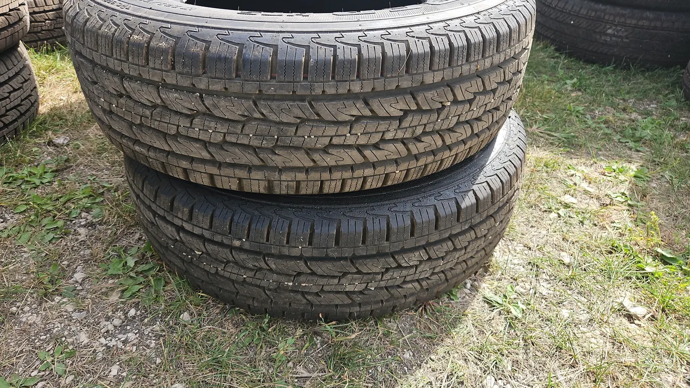 Set Of 2 General Grabber HTS Tires 225/75R16