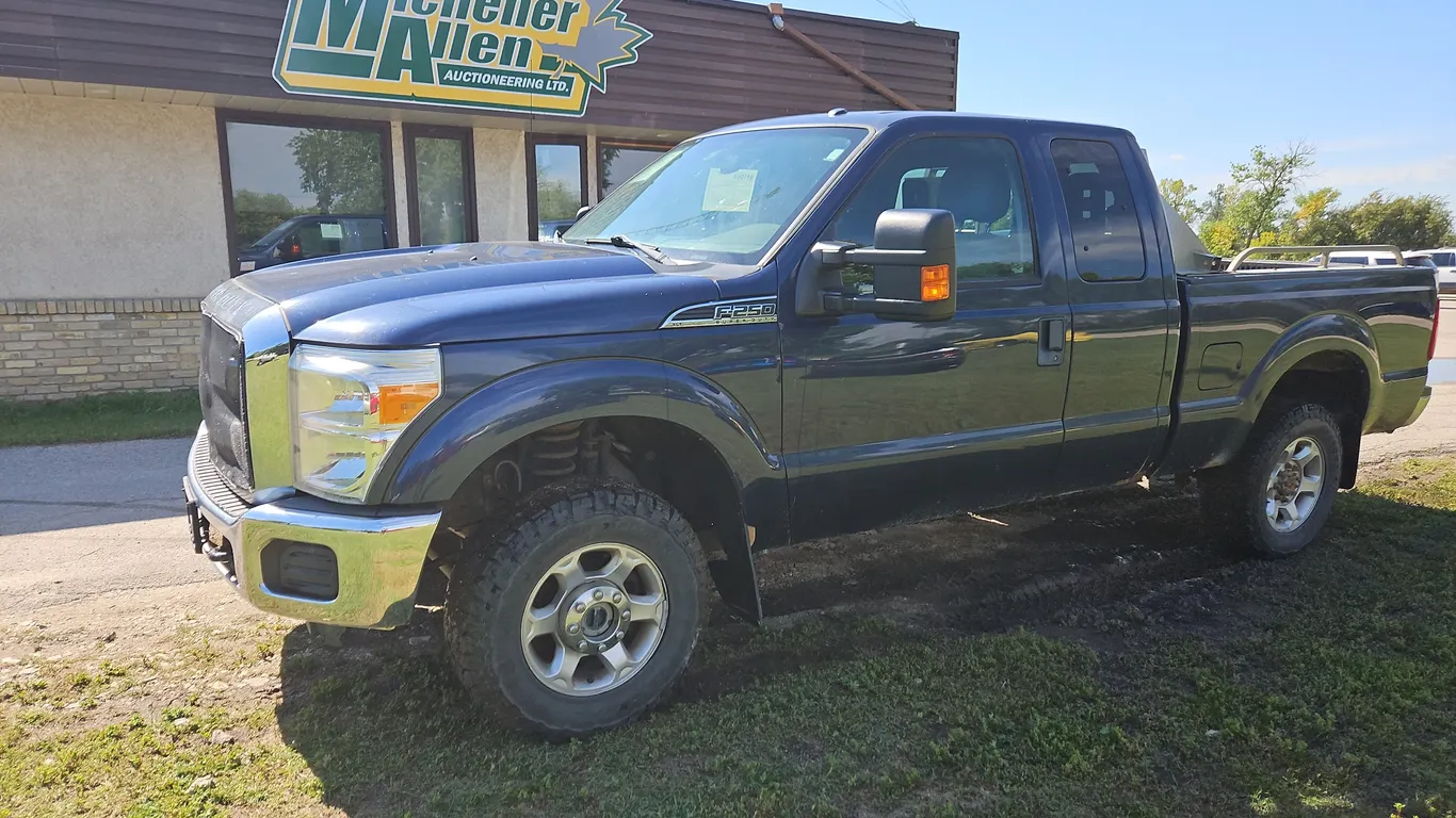 2013 Ford F-250 Super Duty 4x4 XLT 4dr SuperCab 6.8 ft. SB Pickup