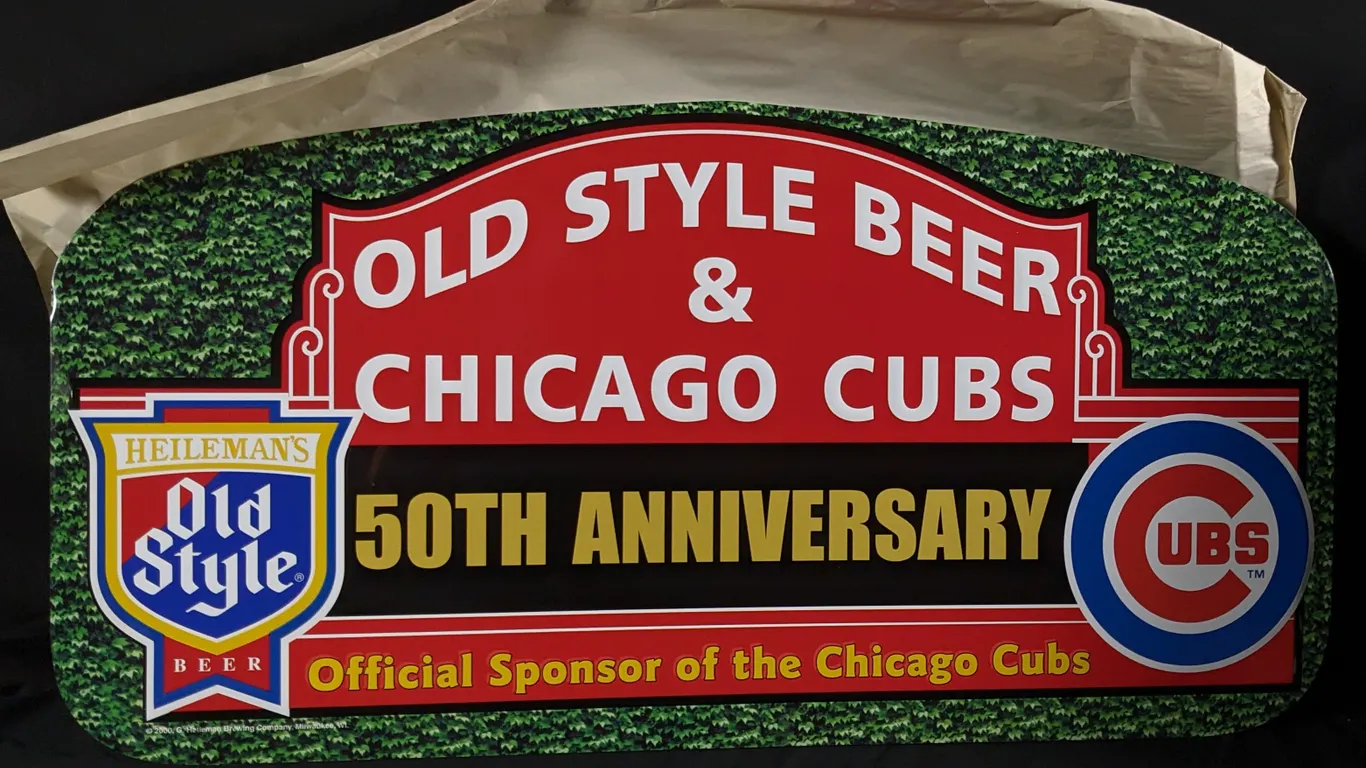 2000 OLD STYLE BEER & CHICAGO CUBS BASEBALL ALUMINUM SIGN