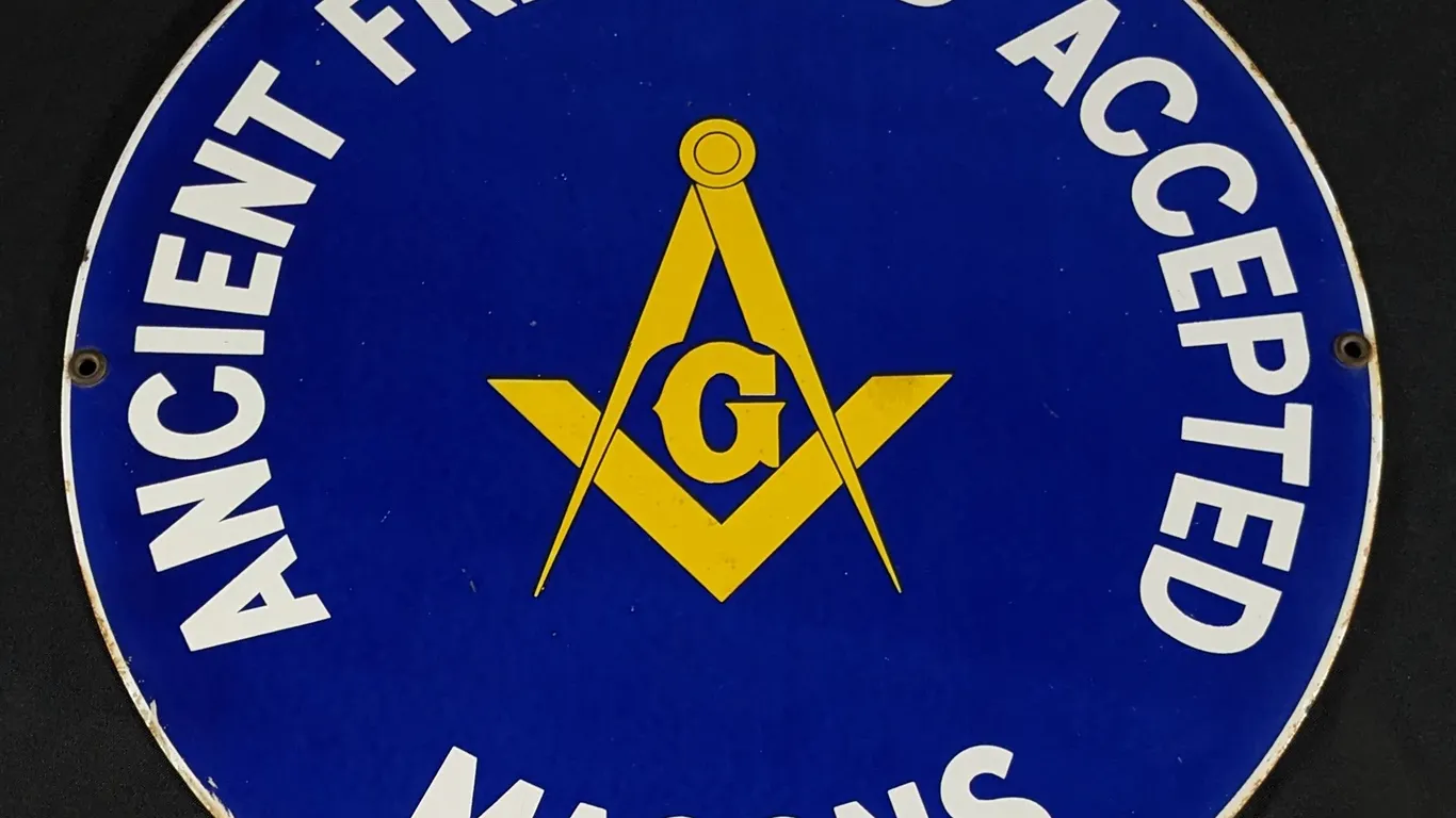 PORCELAIN SIGN ANCIENT FREE AND ACCEPTED MASONS