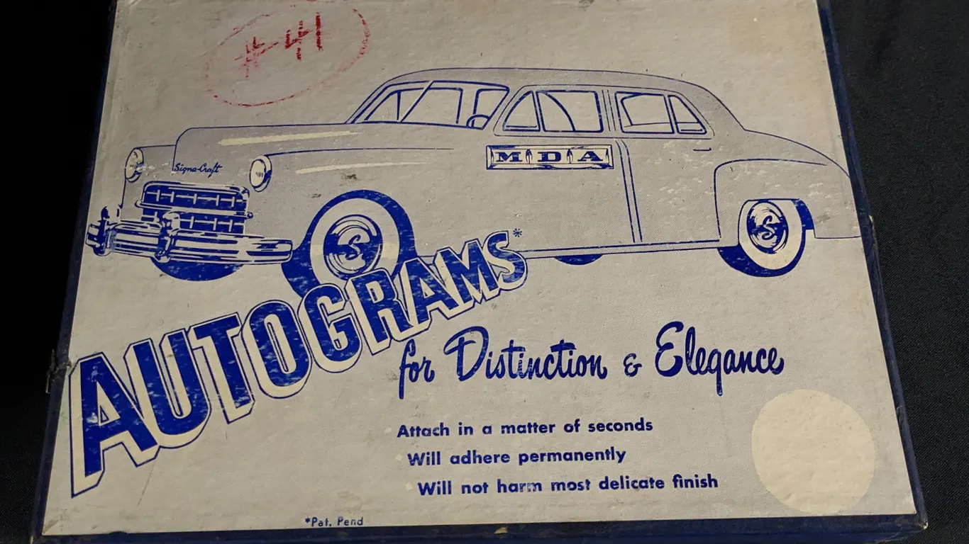 AUTOGRAMS COUNTERTOP DISPLAY AUTOMOBILE EMBLEMS