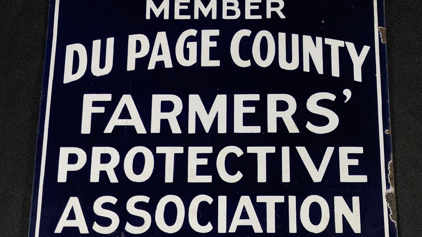 PORCELAIN SIGN MEMBER DU PAGE COUNTY FARMERS' PROTECTIVE ASSOCIATION