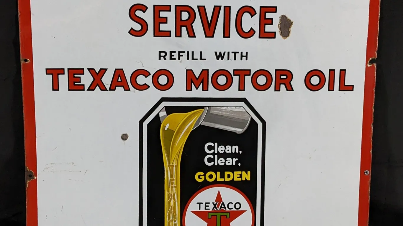 PORCELAIN FREE CRANKCASE SERVICE REFILL WITH TEXACO MOTOR OIL
