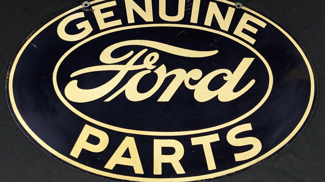 TIN SIGN FORD GENUINE PARTS (2 SIDED)