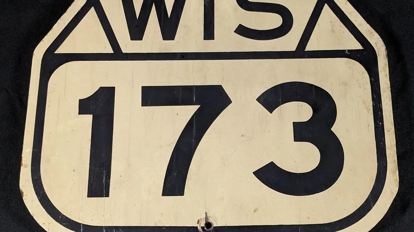 WISCONSIN STATE HWY 173 WOOD SIGN (MONROE, JUNEAU & WOOD COUNTIES)