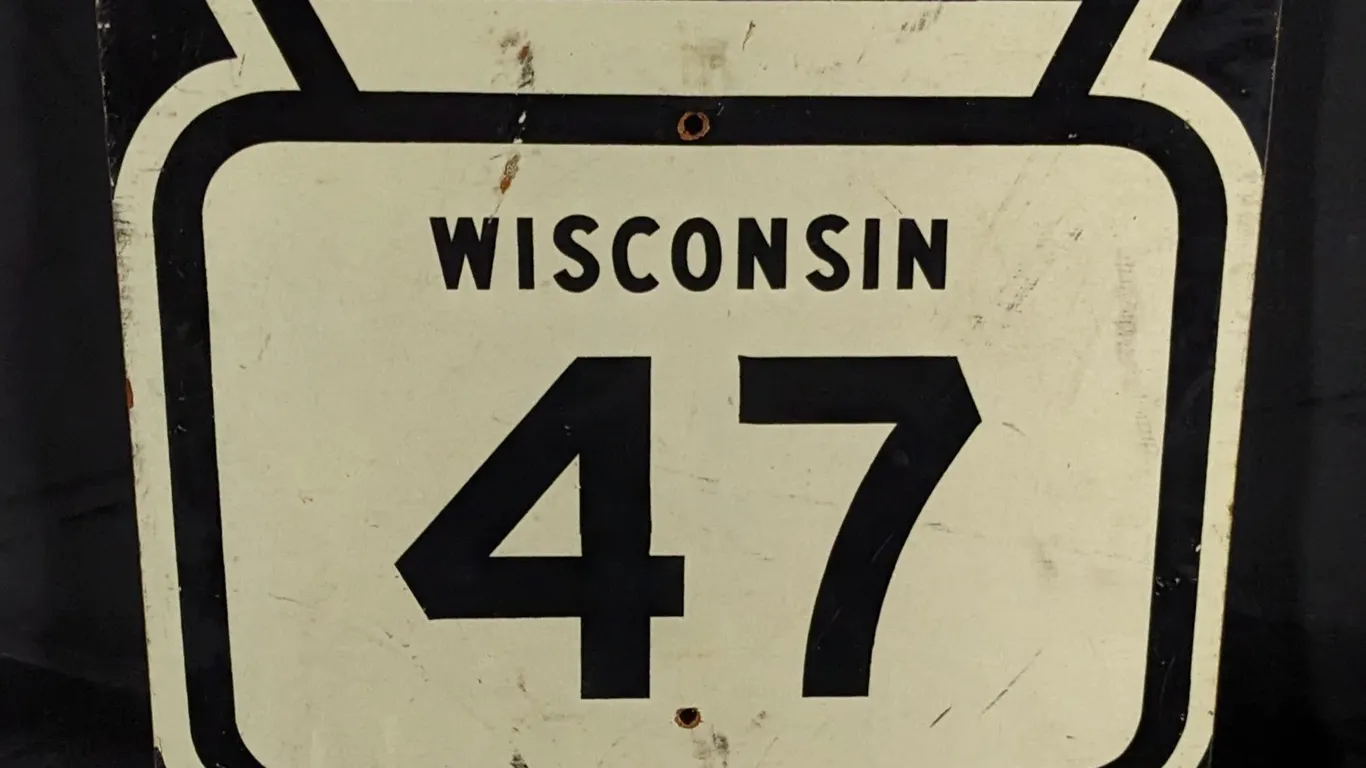 1960'S WISCONSIN STATE HWY 47 WOOD SIGN (MENASHA TO MANITOWISH WISCONSIN)