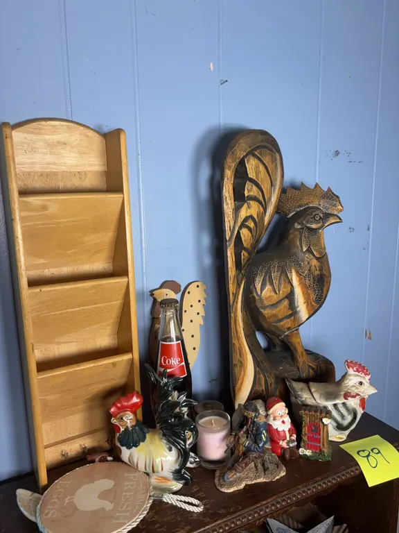 Rooster and Farm-Themed Decor Collection with Wood Wall Rack