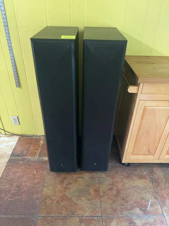 Pair of Acoustic Research AR1 Hi-Res Series Floor-Standing Speakers