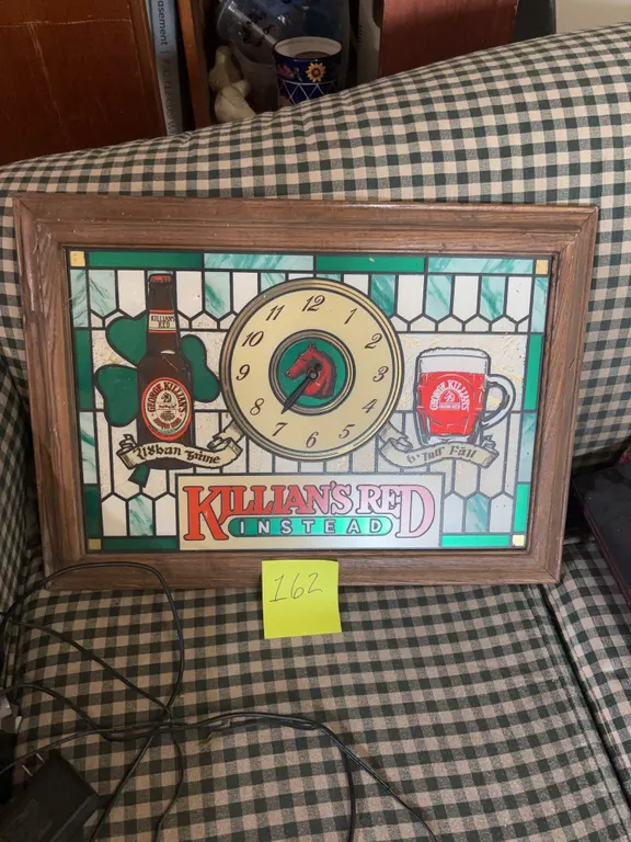 Killian's Red Lighted Advertising Wall Clock