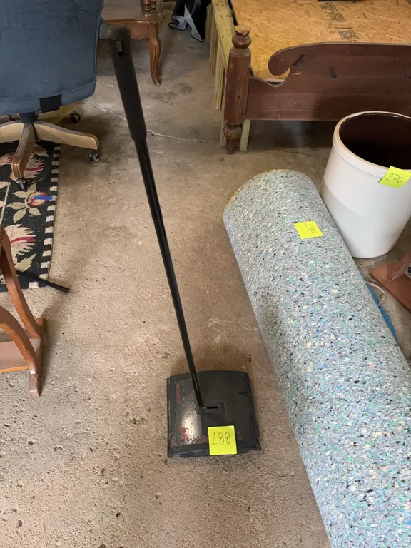 Bissell Push Carpet Sweeper