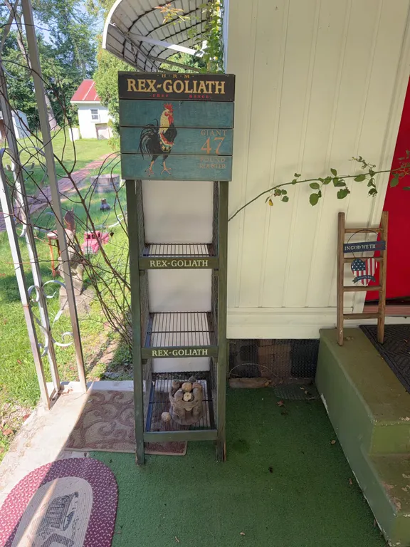Rex-Goliath Wine Display Rack