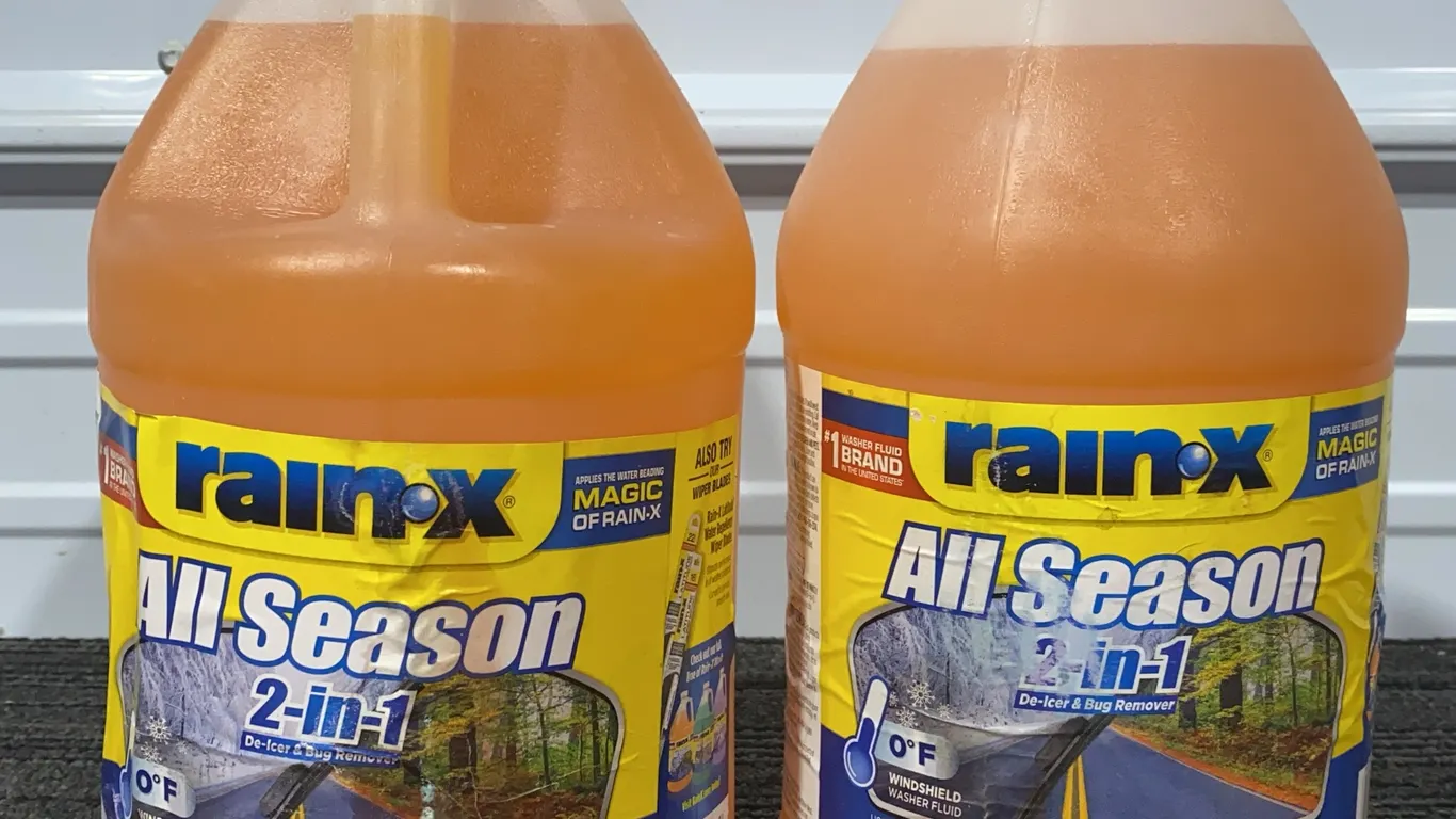 *NEW* 2 Rain-X All Season 2-in-1 Windshield Wash, 1 Gallon Each