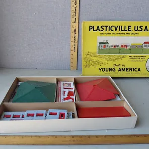 Vintage Plasticville, U.S.A. Shopping Unit SU-5 Built By Young America Model Set (May Be Missing Som