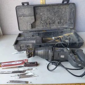 Sears Craftsman Industrial Reciprocating Saw W/Extra Blades (1 New) & Plastic Carry Case (Reconditio