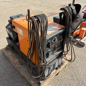 Acklands Grainger Tiger Cat CC/CV AC/Dc Welder & 8000 watt Onan Generator, Gas, S/N J963600851
