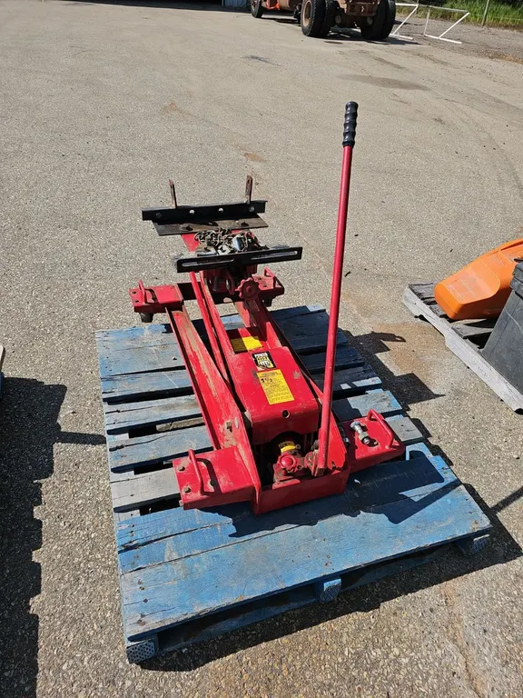 Power Fist 1.5 Ton Transmission Floor Jack