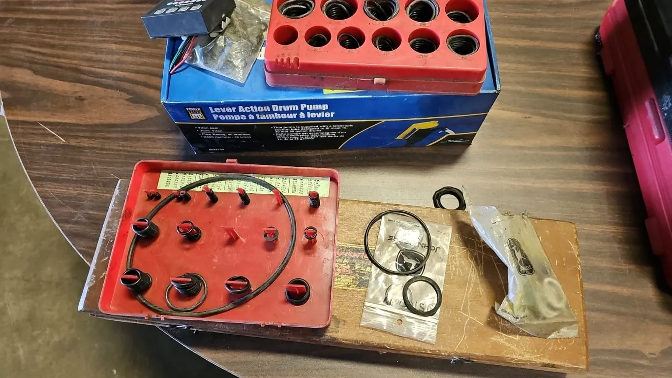 Lever Action Drum Pump, O-Rings, Tap & Die Set