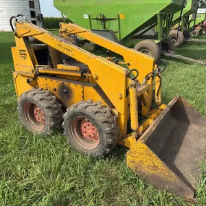 Case 1737 UNI-Loader Skid Steer w/ 66” Dirt Bucket, Gas, 810 Hrs *Selling "AS IS" NOT Running*