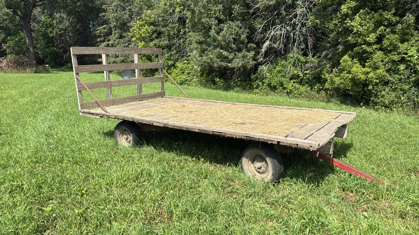 8’ x 16’ Hay Rack w/ Back Rack