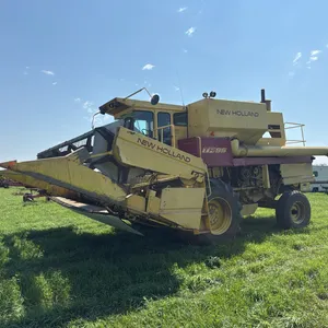 New Holland TR 95 Combine w/ New Holland Model 972  20’ Bean Head, 2,387 Hours *NOT Running - Pulled it out of the Shed.  Bring extra Equipment for Lo