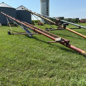 Kewanee 8” x ? PTO Auger * Tires Are Shot*