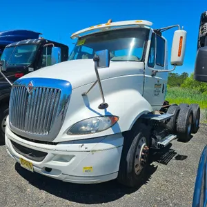 2013 International Prostar + 113 6x4 Day Cab Truck