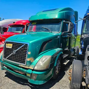 2004 Volvo High Roof Sleeper Cab Truck