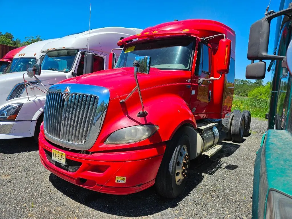 2014 International Prostar + 122 6x4 Sleeper Cab Truck