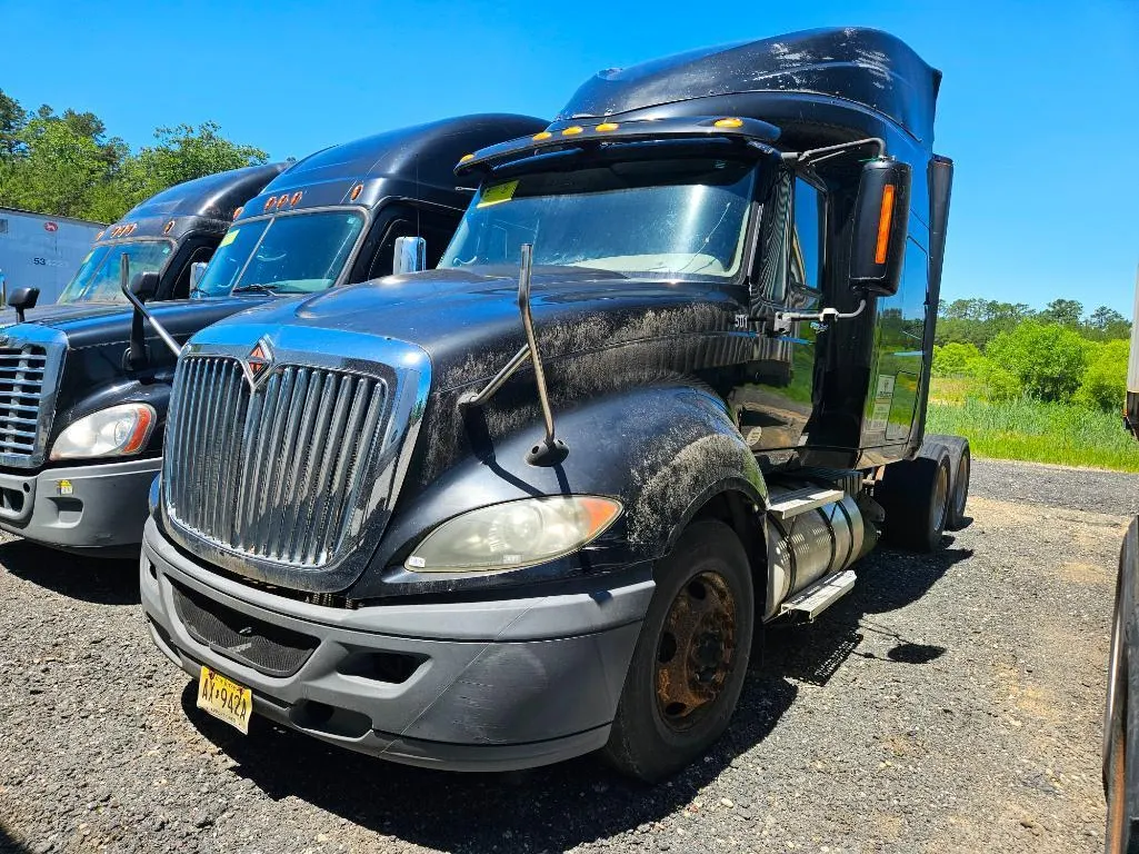 2011 iNTERNAtional Prostar + 122 6x4 High Roof Sleeper Cab Truck